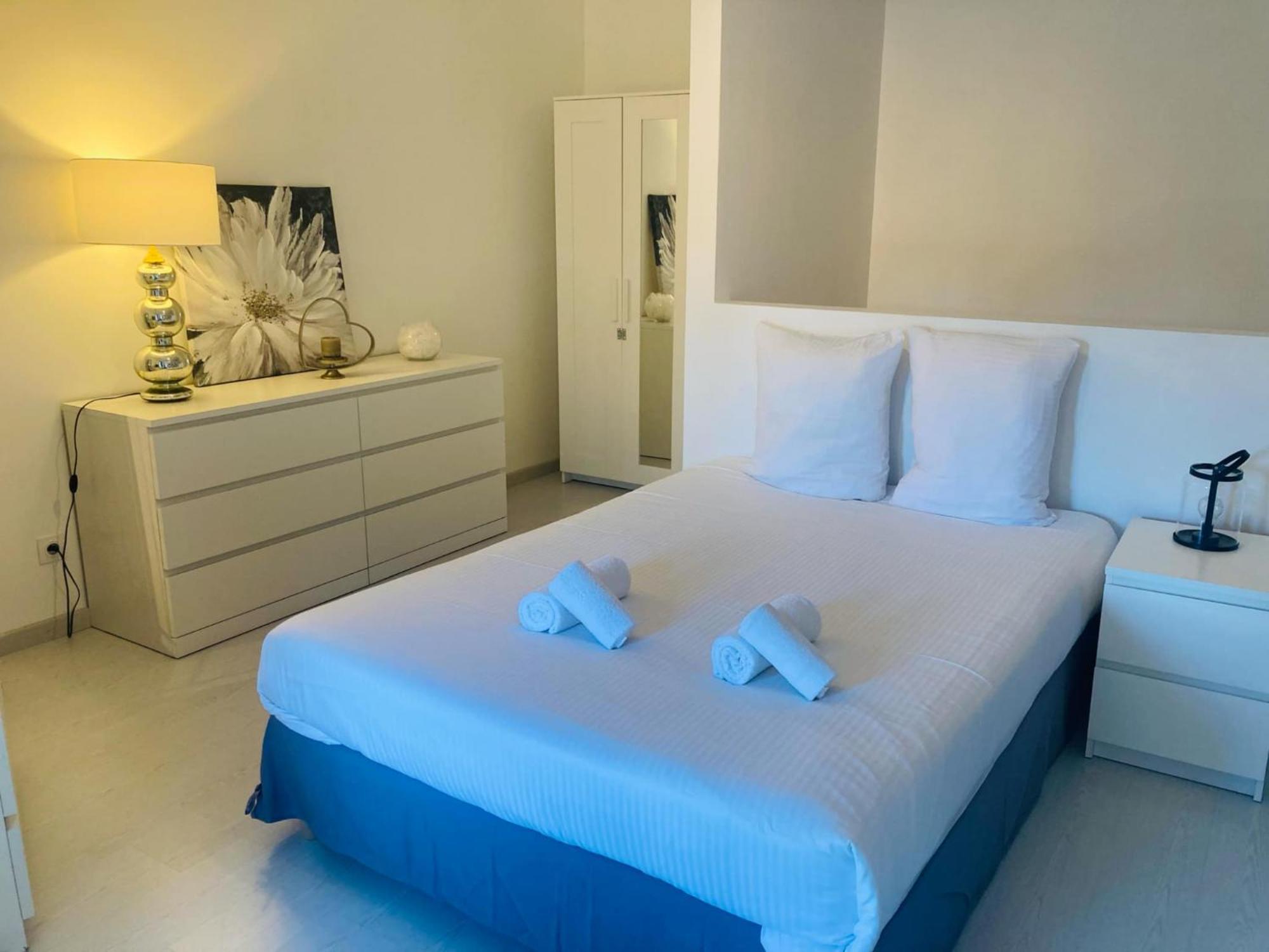 C'Est Une Maison Bleue Carcassonne Bagian luar foto